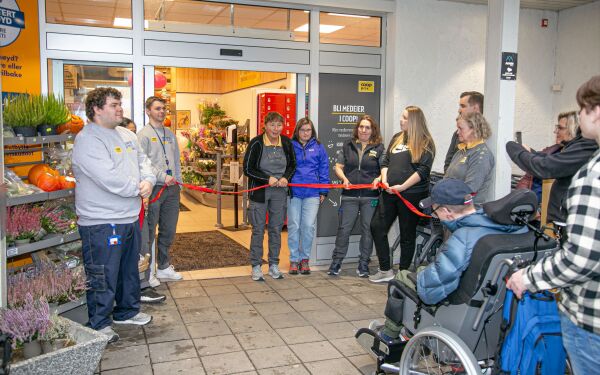 Feststemning då Coop ny-opna butikken på Sjøholt