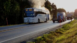 Kraftig røyk frå rutebuss