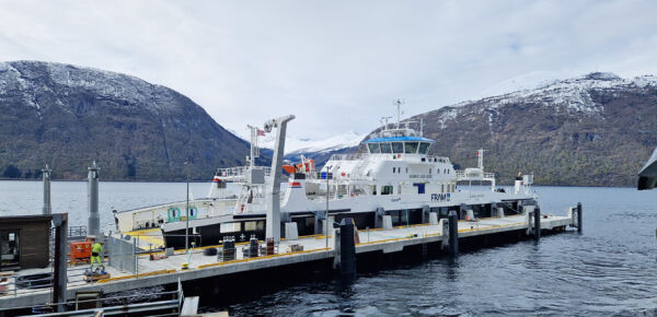 Så mykje aukar ferje- og busstakstane