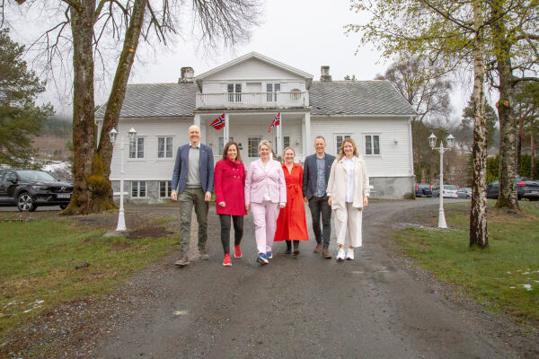 - Vi vil styre Norge trygt gjennom krisene