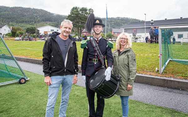 Stolt gardist fekk opptre i heimbygda