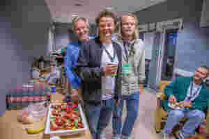 Jugendfest-sjefane kosa seg på bakrommet