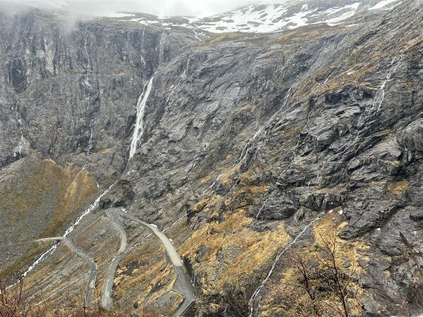 Helikopter til arbeidsuhell i Trollstigen
