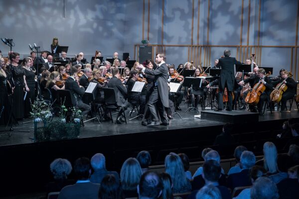 Feirar 17. mai med nasjonal festkonsert