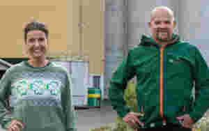 AP klatrar i ny måling