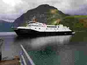 To vil drive persontransport Geiranger-Hellesylt