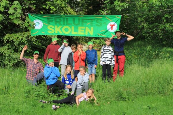 Startar skuleferien med friluftsskule
