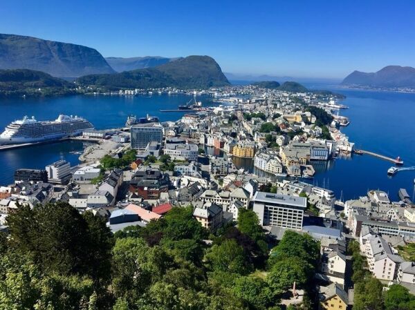 Dødsfall på hotell i Ålesund truleg ei ulukke