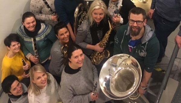 Hornmusikk i hagen for Vatne og Tennfjord