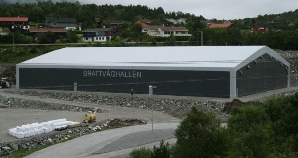Fyrverkeri i Brattvåghallen blir politisak