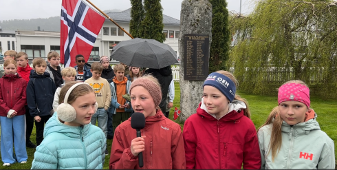 - Må vise at vi er stolt av dei som kjempa for fridomen vår