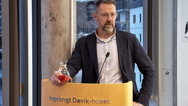 Vil registrere kontakter med politikarar