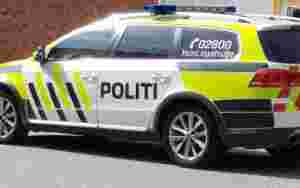 Bil har krasja med lyktestolpe