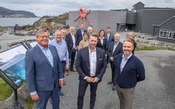 Konkurrentar går saman