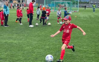 120 på fotballskule