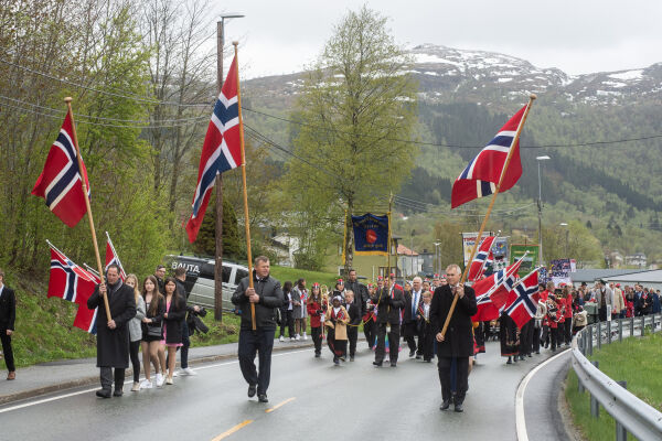 Kaldt, men godt stemning i Tomrefjord