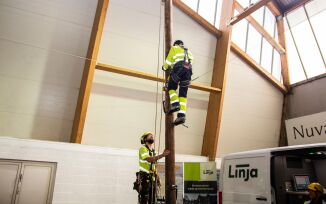 Fekk klatre i kraftstolpar