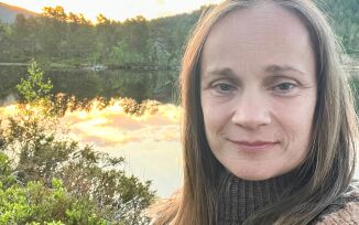 Bursdag og bryllaupsdag på same strand ti år etter