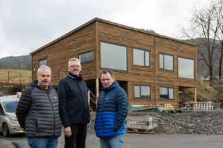 Første hus klart - saman for å freiste nye til bygda
