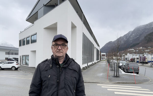 Her blir det både senter og byste for Olav Oksvik