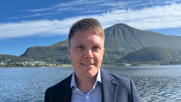 - Hovudkontoret blir i Brattvåg