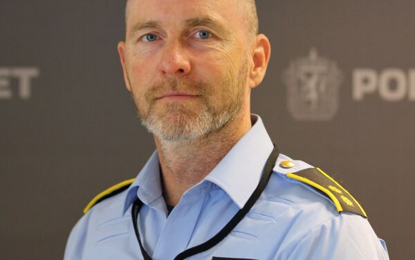 Modig bilist sperra inne ruskøyrar