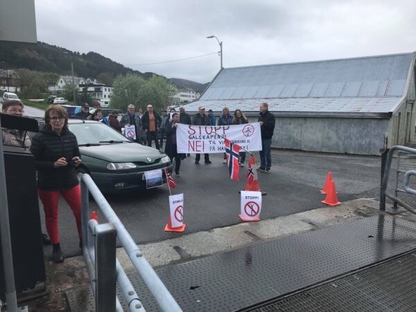 Anleggsmaskiner til Haramsøya stansa på nytt