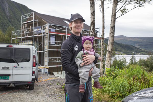 Frå Skodje til draumetomt i Tomrefjord