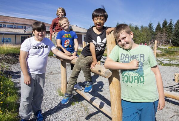Sommarskule med friluftsliv og dans