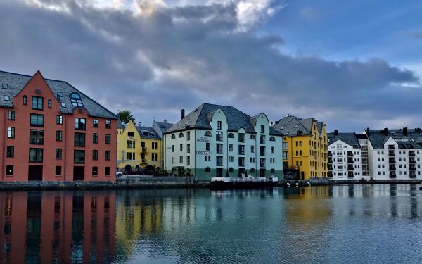Nye Ålesund snubler vidare i pengemangel