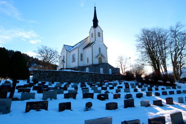 Skodje kyrkje opnar opp att