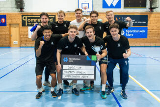 Favorittsiger og fulle tribuner i vestneshallen