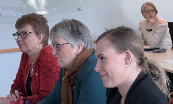 Vil at Ona og Sandøy får forlate Ålesund