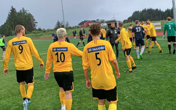 Skøyelaga vann