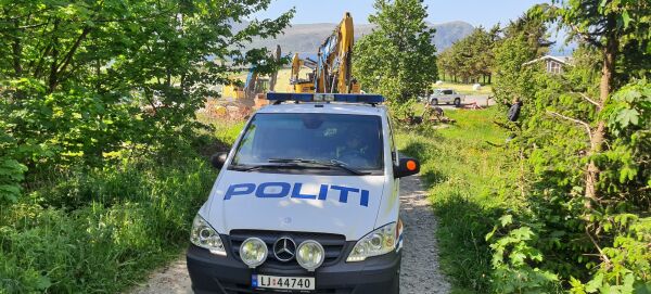 Anleggsmaskinene på veg opp fjellet