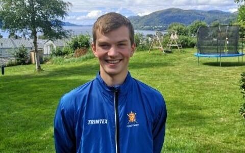 Jørgen (20) frå Tennfjord ein av få som kom inn på sjøkrigsskulen