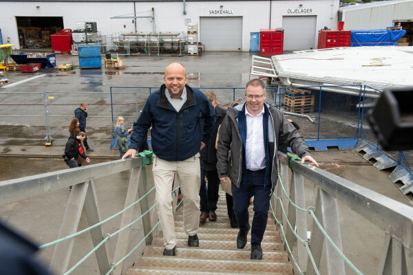 Senterpartiet går ut av regjeringa Støre