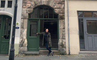 Opnar utsal i det smalaste huset i byen