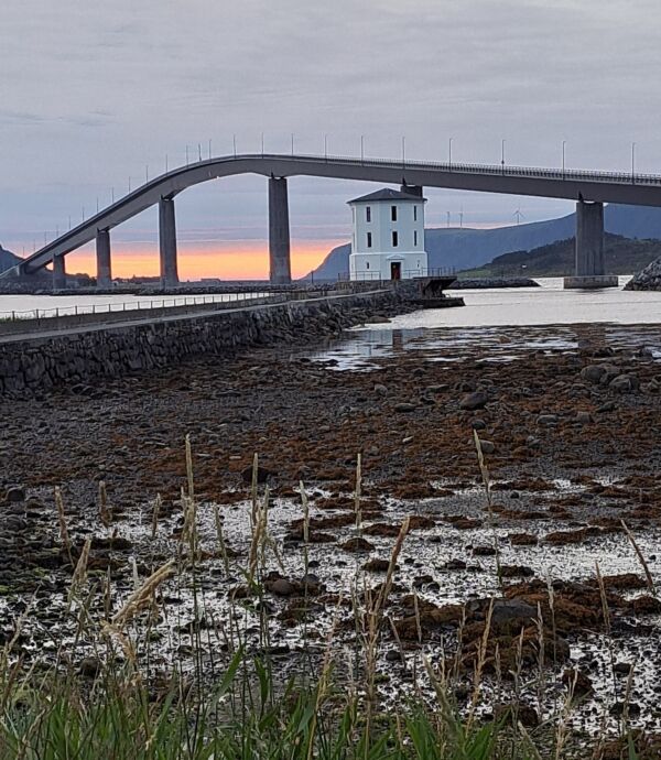 Lepsøyrevet Fyr er med på laget for Nordøyvegen
