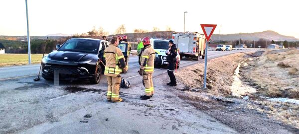 Seks personar i front mot front ulukke