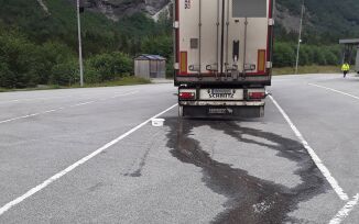 Vinka inn stolen bil til rutinekontroll