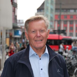 Vi druknar i "gøy" gjeld
