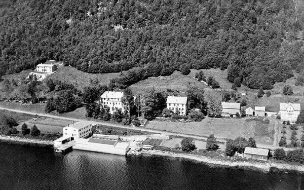 Mange "lyse hovud" kom ut frå realskulen på Sjøholt