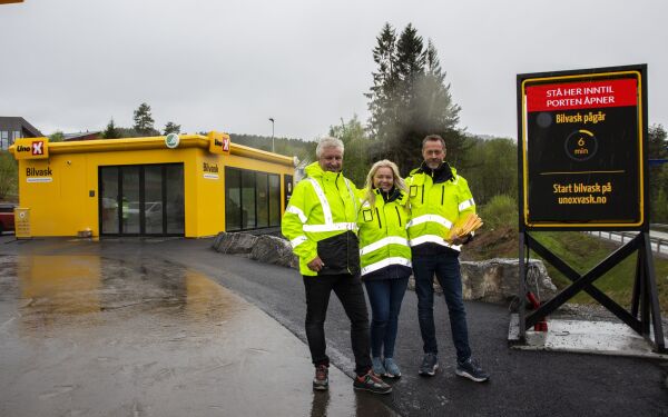 Rein bil i ny vaskehall på Valle