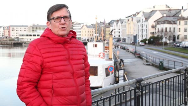 - Vi er forplikta til å bygge folkebadet i Brattvåg