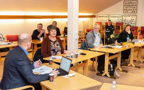Vestnes begge vegar