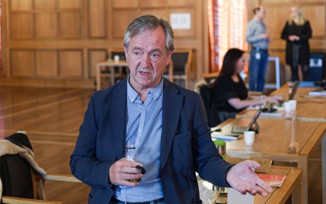 No søkjer dei etter dagleg leiar