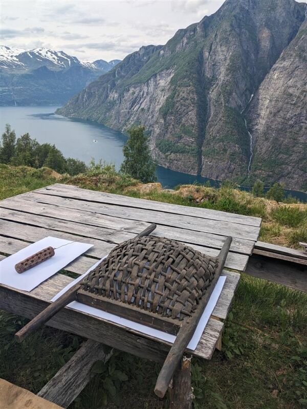 Sjeldan øl-gjær oppdaga på gamal gjærstokk i Geiranger