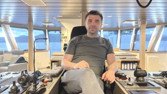 Enorme investeringar, men båten ligg fortsatt inne i månadsvis