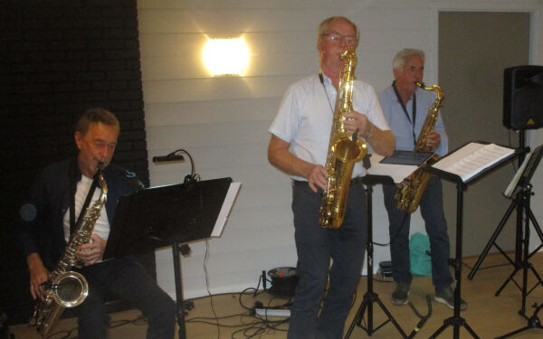 Sax-trio fekk stemninga på topp på Skodje